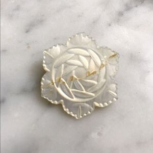 RARE VINTAGE Mother of Pearl Rose Brooch